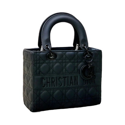 CHRISTIAN DIOR