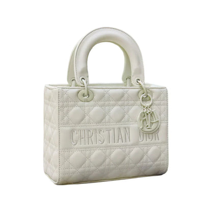 CHRISTIAN DIOR